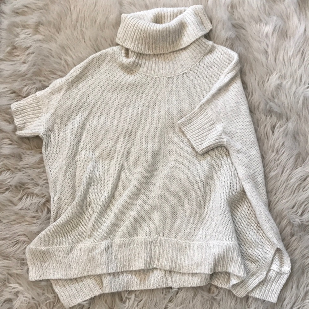 Cream short sleeved sweater